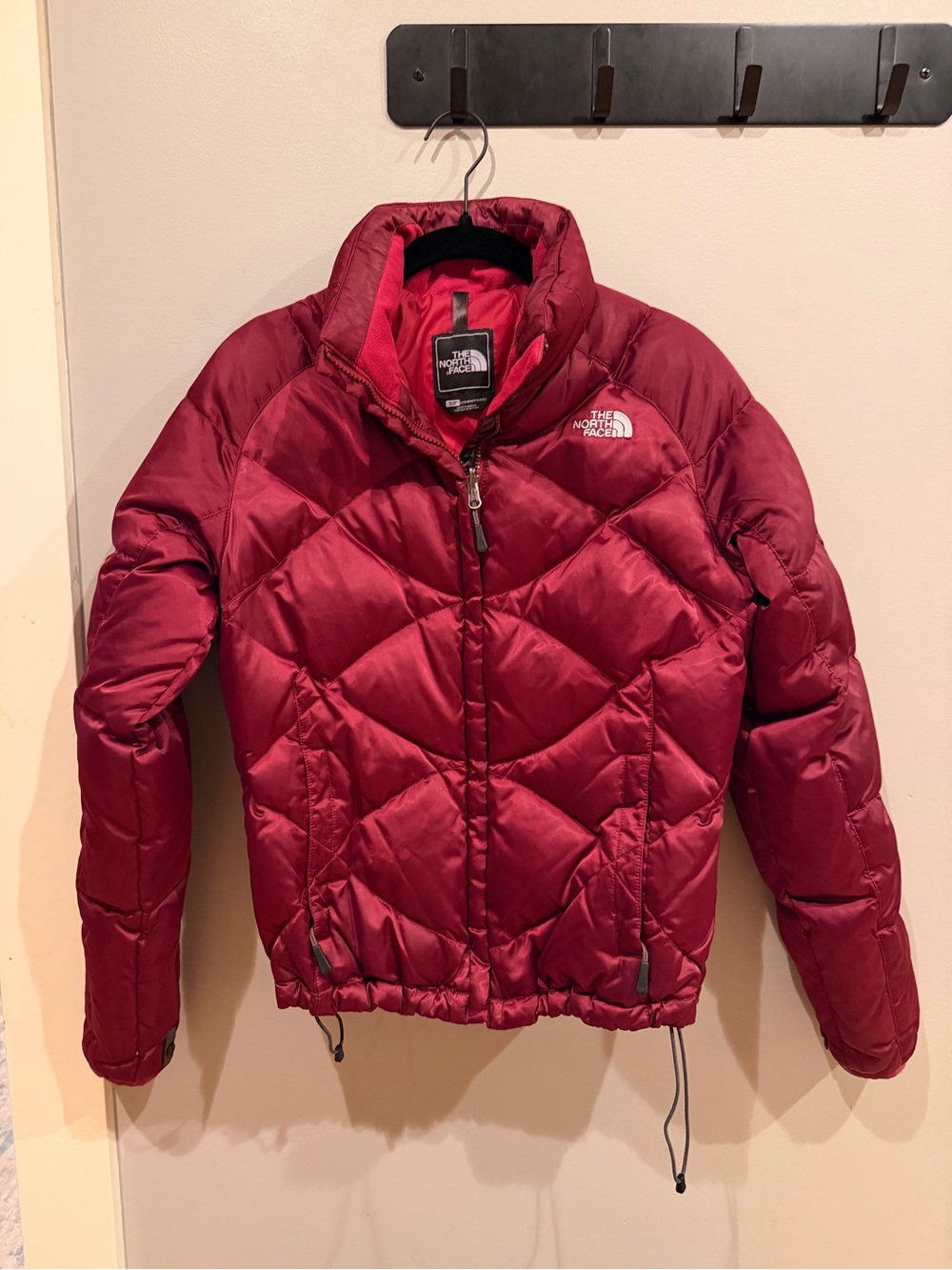 The North Face Women’s Small Burgundy Down Puffer Jacket Quilted